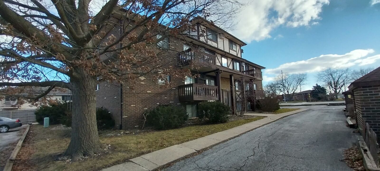 Property Photo:  352 N Birch Drive 3  IL 60950 