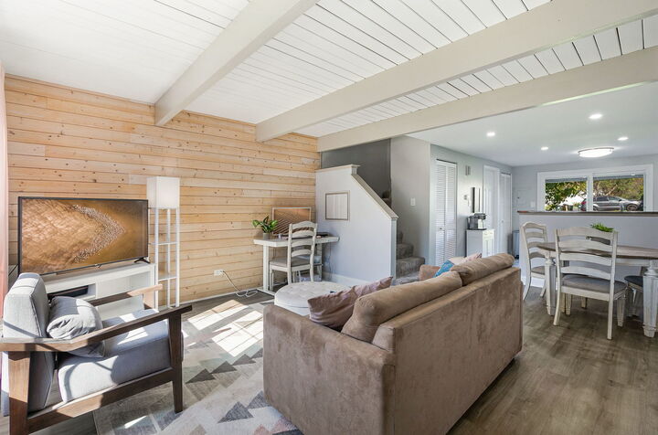 Property Photo:  2024 Countryside Lane  IL 60073 
