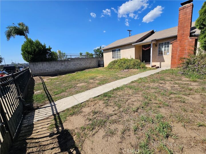 Property Photo:  141 E Magnolia  CA 91767 