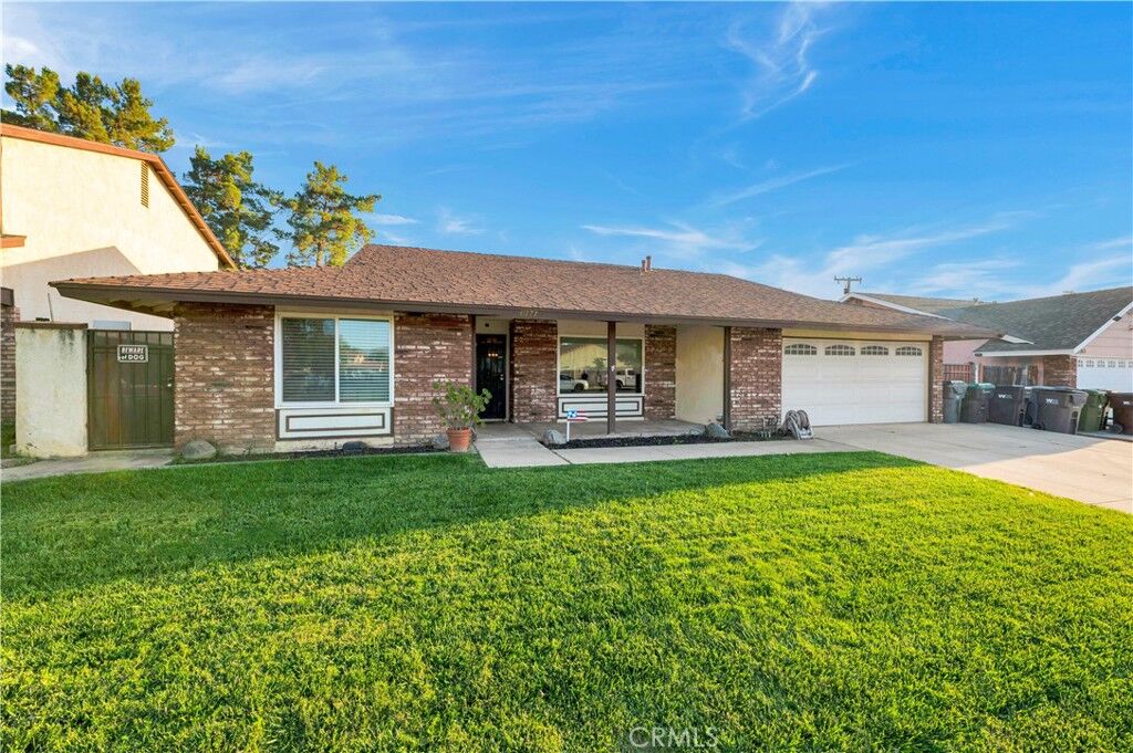 Property Photo: 41777 Lomas CA 92544