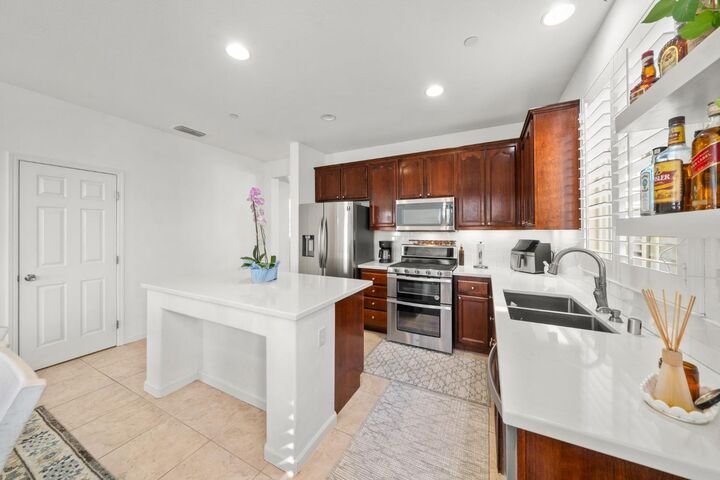 Property Photo: 949 Courtyards Loop CA 95648