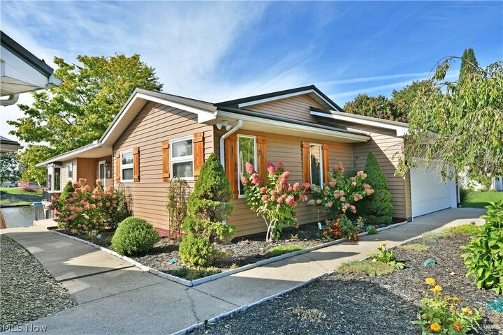 Property Photo: 1460 Lake Vue Drive OH 44085