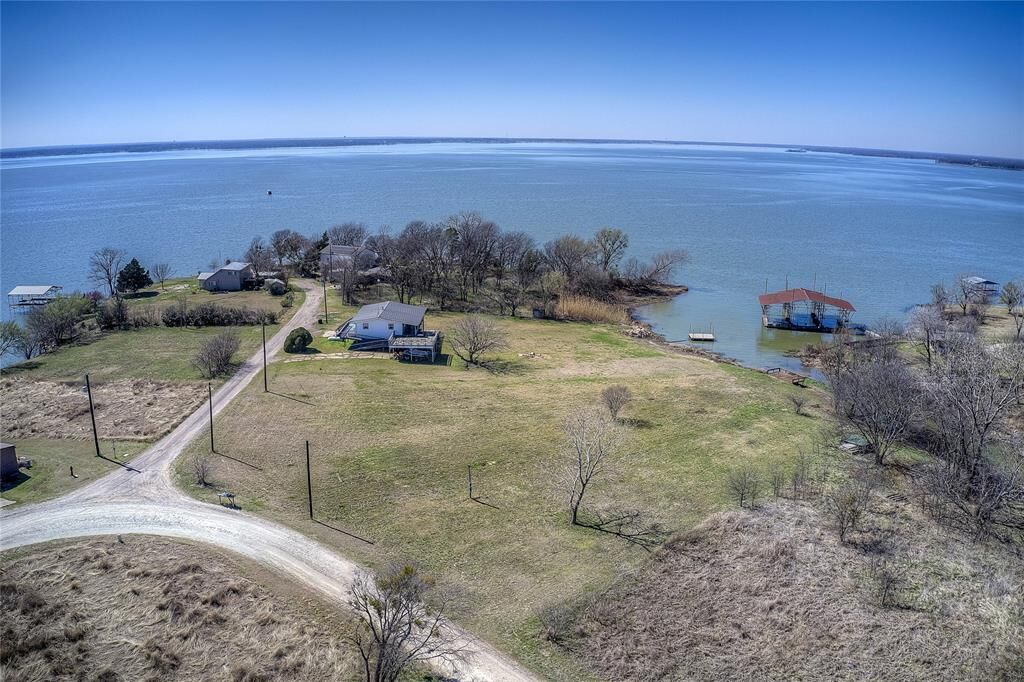 Property Photo:  3892 Thunder Point Drive  TX 75453 