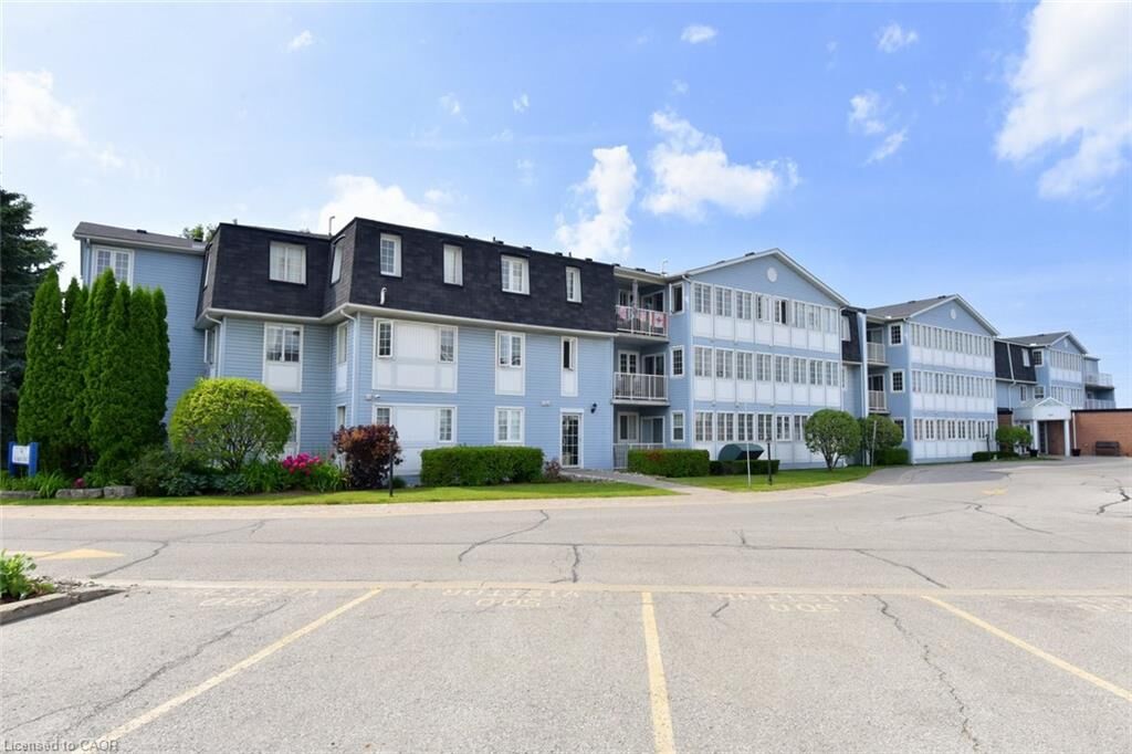 Property Photo: 600 Silverbirch Boulevard 103 ON L0R 1W0