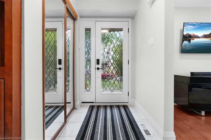 Property Photo:  31 Berrisfield Crescent  ON L8T 4X1 