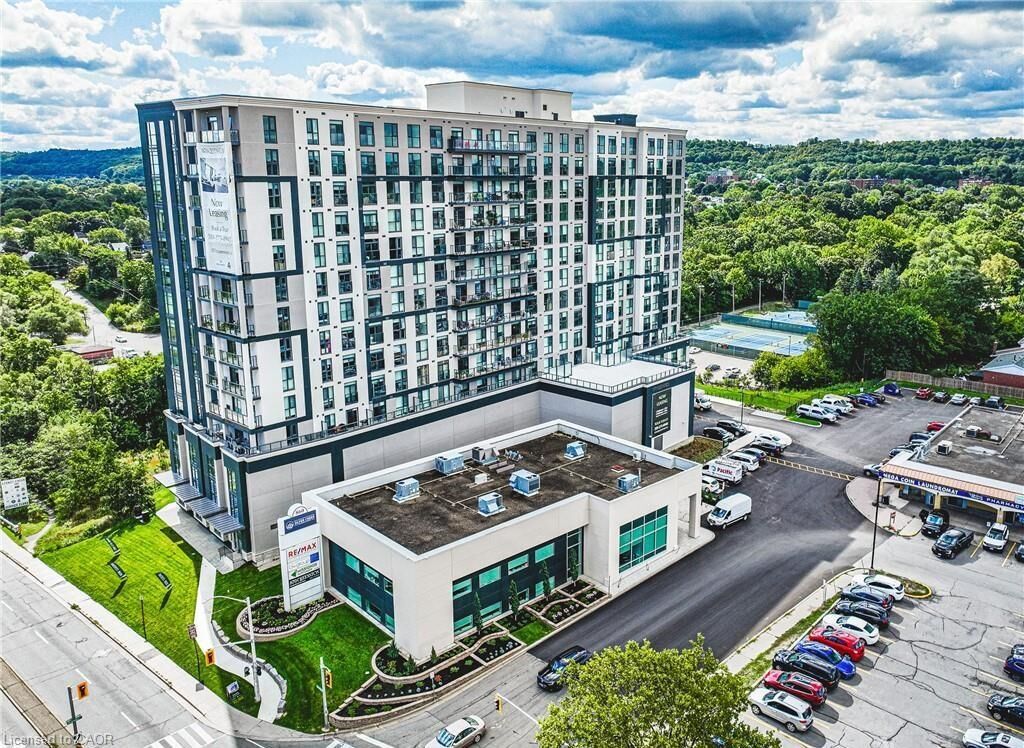 Property Photo: 870 Queenston Road 416 ON L8G 0B9