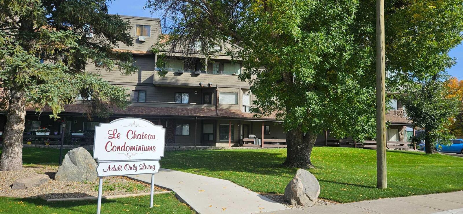 Property Photo: 5015 51 St Street 308 AB T1G 1P4