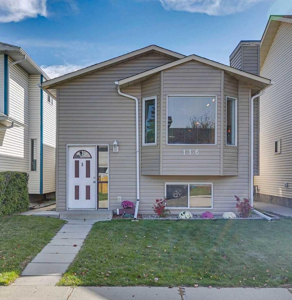 Property Photo:  116 Covington Rise NE  AB T3K 4A9 