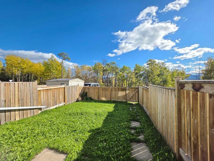 Property Photo:  5 97 Avenue  AB T0E 0Y0 