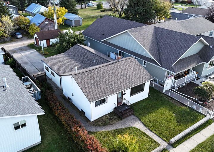 Property Photo:  4907 7 Avenue  AB T7E 1K8 