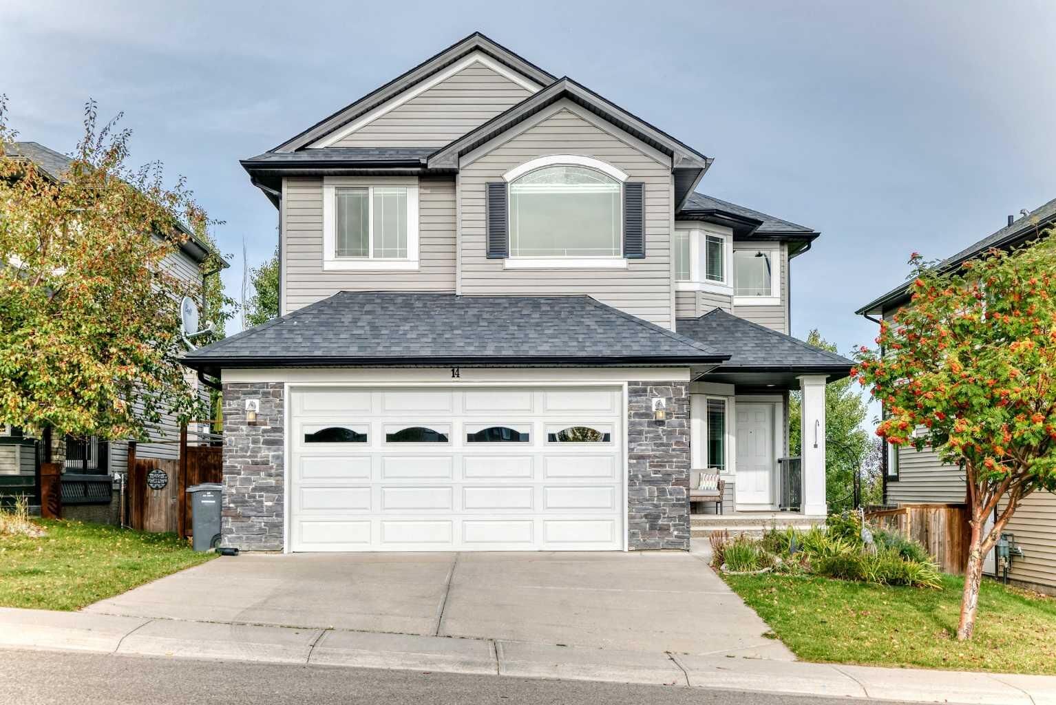 Property Photo:  14 Westmount Way  AB T1S 2L3 