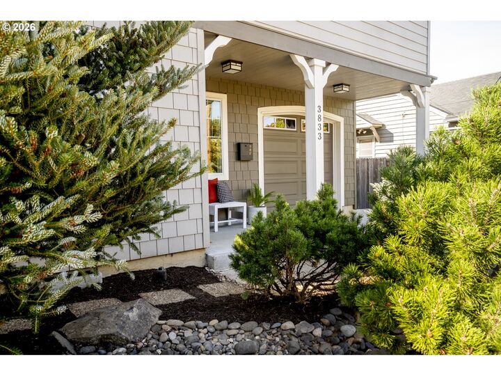 Property Photo: 3833 SE 33rd Ave OR 97202
