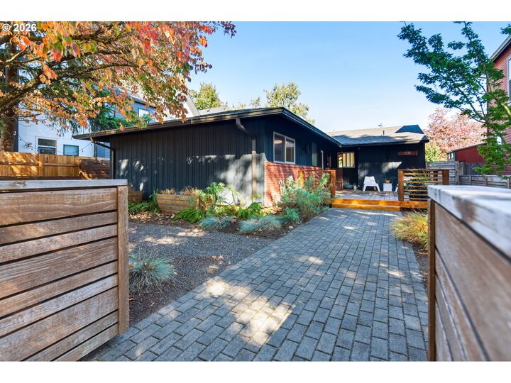 Property Photo: 3815 N Willis Blvd OR 97217