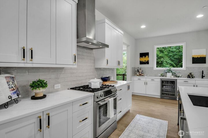 Property Photo:  6309  207th Avenue E  WA 98391 