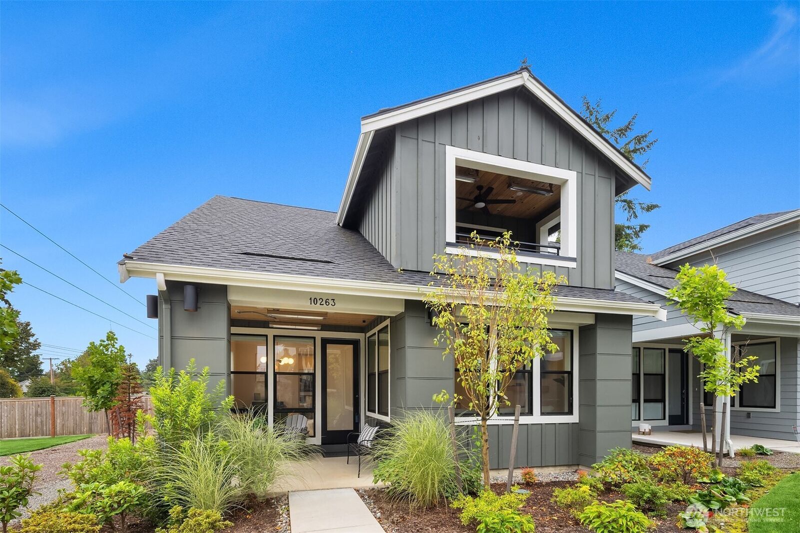 Property Photo: 10263 135th Circle NE 33 WA 98033