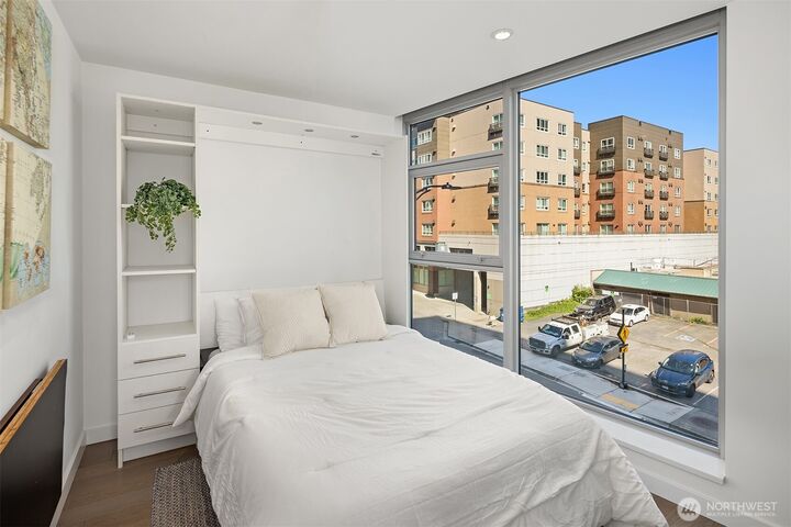 Property Photo:  188  Bellevue Way NE 311  WA 98004 