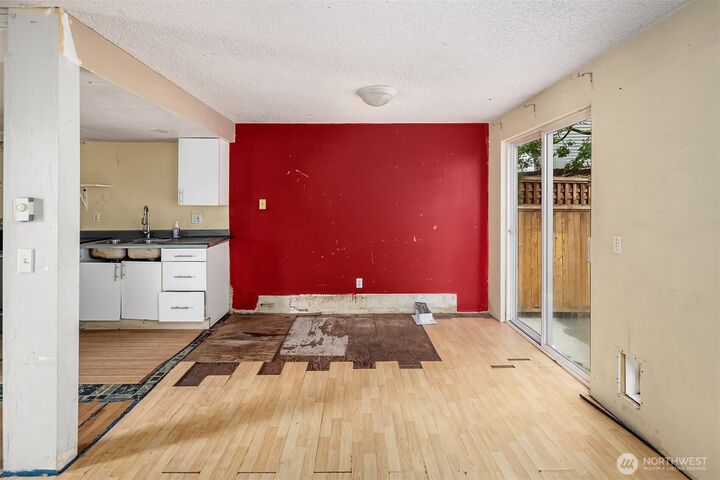 Property Photo: 6107 Kenwood Drive WA 98203