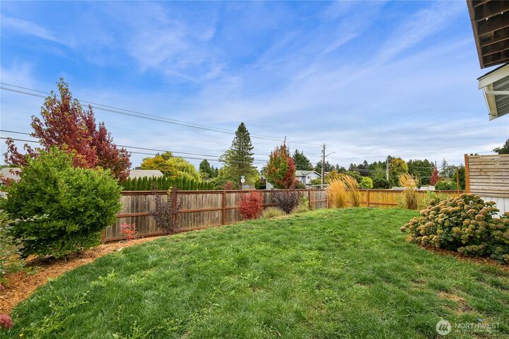 Property Photo:  5974  Honeycutt Court  WA 98248 