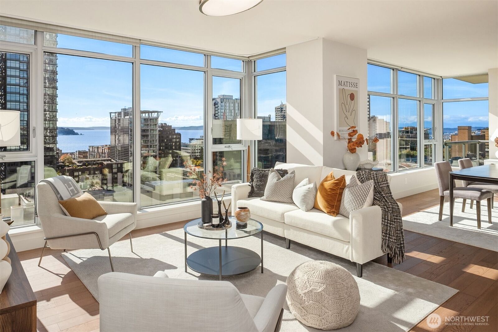 Property Photo: 588 Bell Street 1407S WA 98121