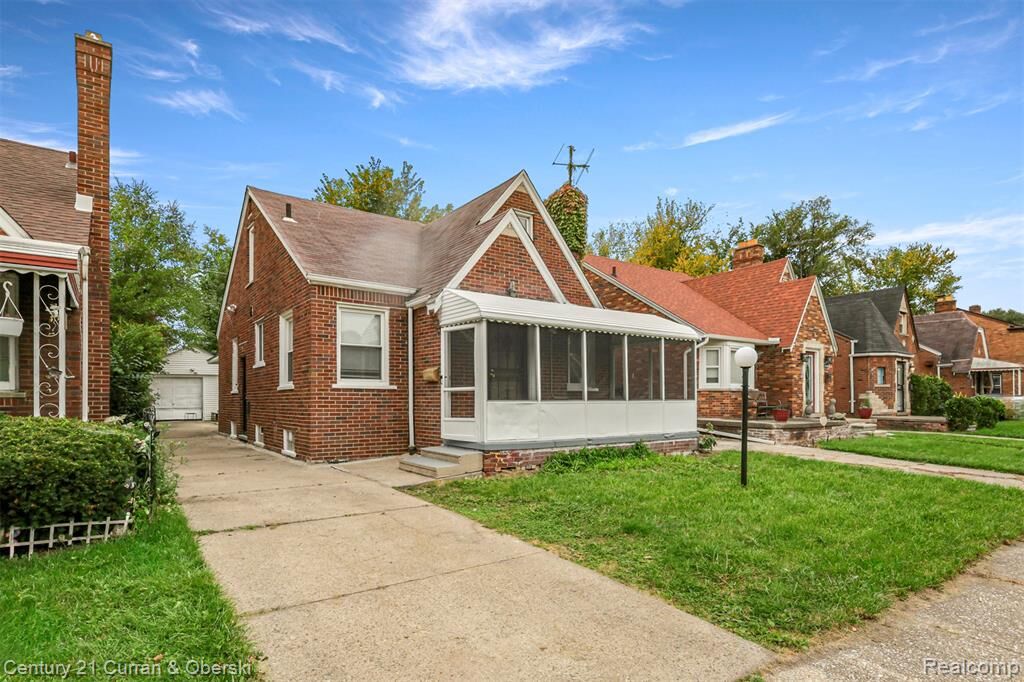 Property Photo:  10696 Stratman Street  MI 48224 
