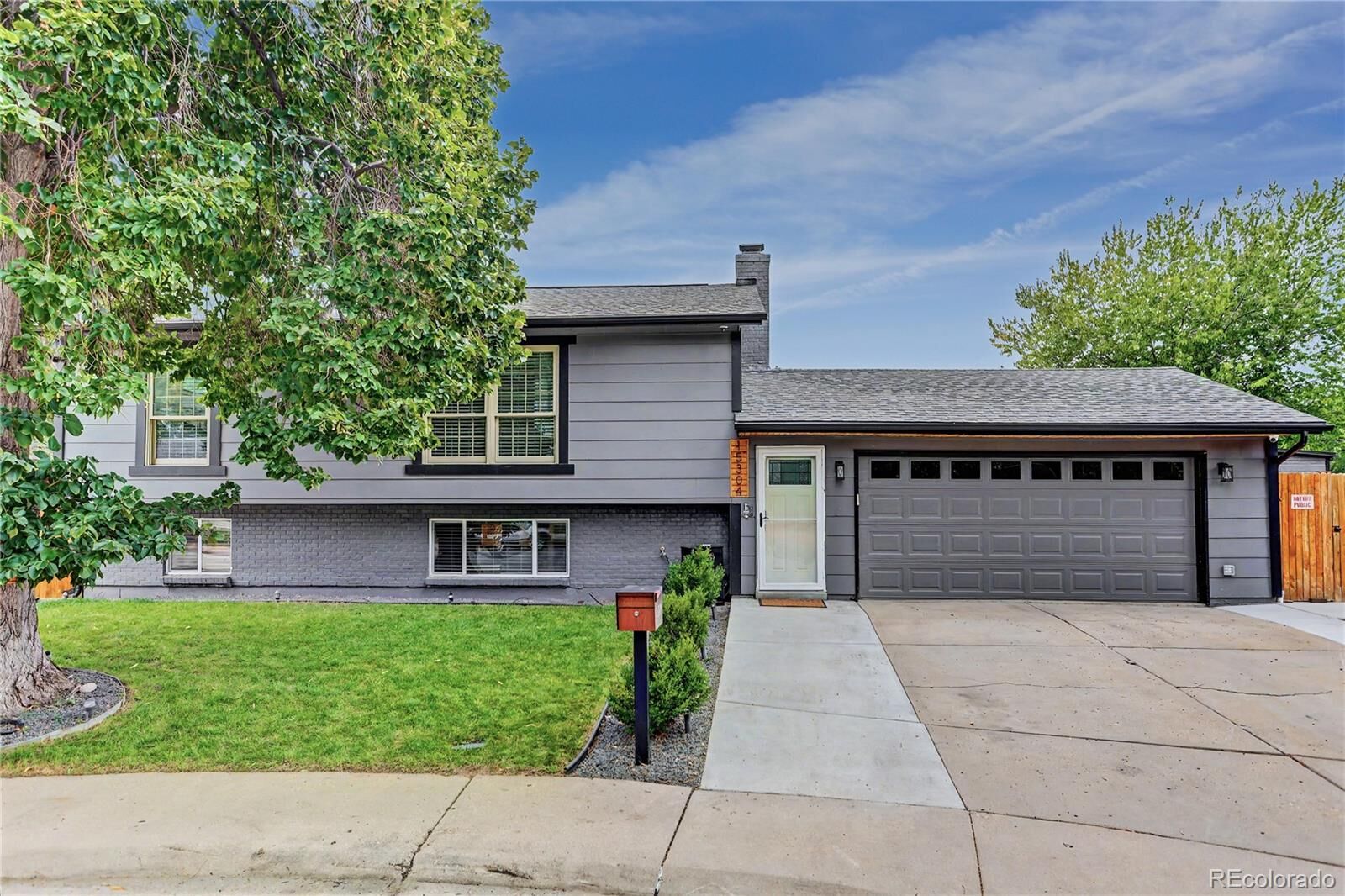 Property Photo:  15304 E Idaho Place  CO 80017 