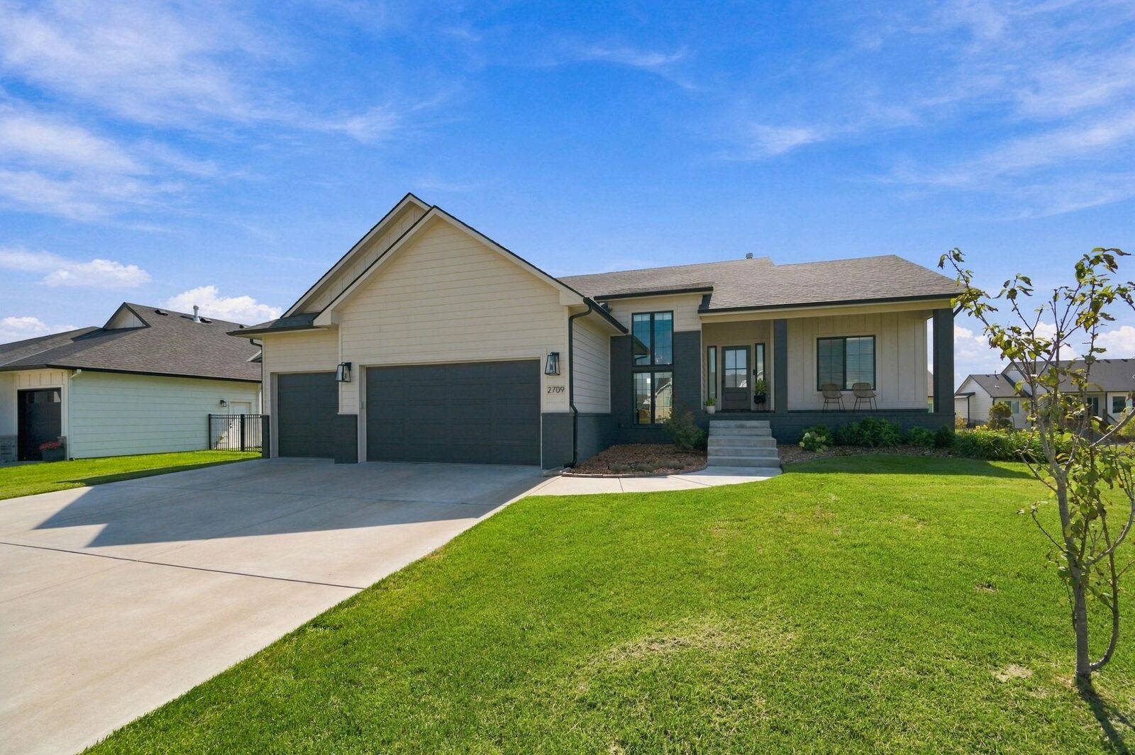 Property Photo: 2709 N Eagle Ct. KS 67226