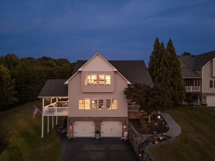 Property Photo:  435 Lands End Cir  VA 24176 