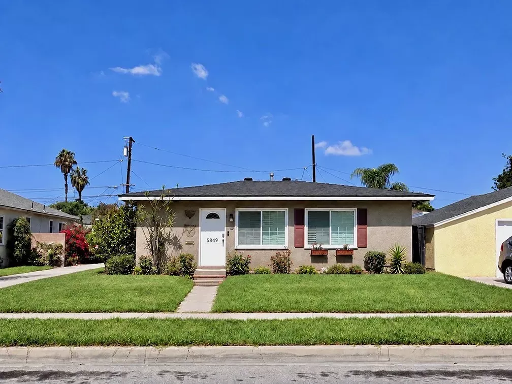 Property Photo:  5849 E Huntdale Street  CA 90808 