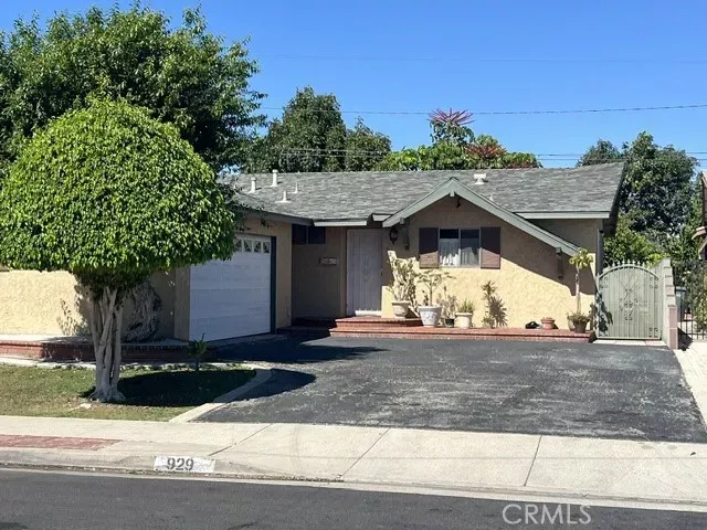Property Photo:  929 E Renton  CA 90745 