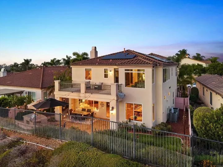 Property Photo: 958 Camino Del Arroyo Drive CA 92078