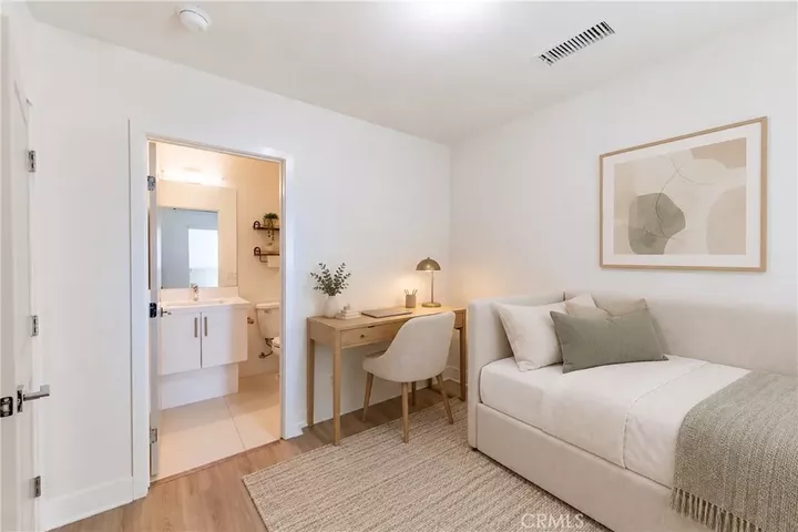 Property Photo:  10736 Bloomfield Street  CA 91603 