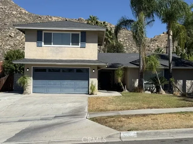 Property Photo:  415 Glenhill  CA 92507 