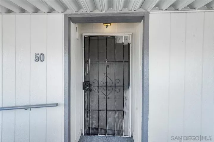 Property Photo: 211 N Citrus Avenue 50 CA 92027