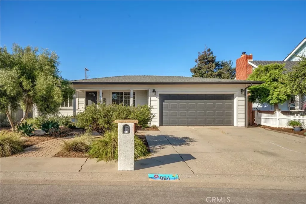 Property Photo: 864 Willow Lane CA 93420
