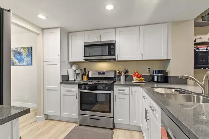 Property Photo:  2039 Manzana Way  CA 92139 