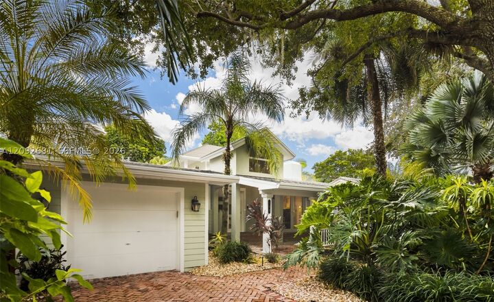 Property Photo:  108 SE 17th Ave  FL 33301 