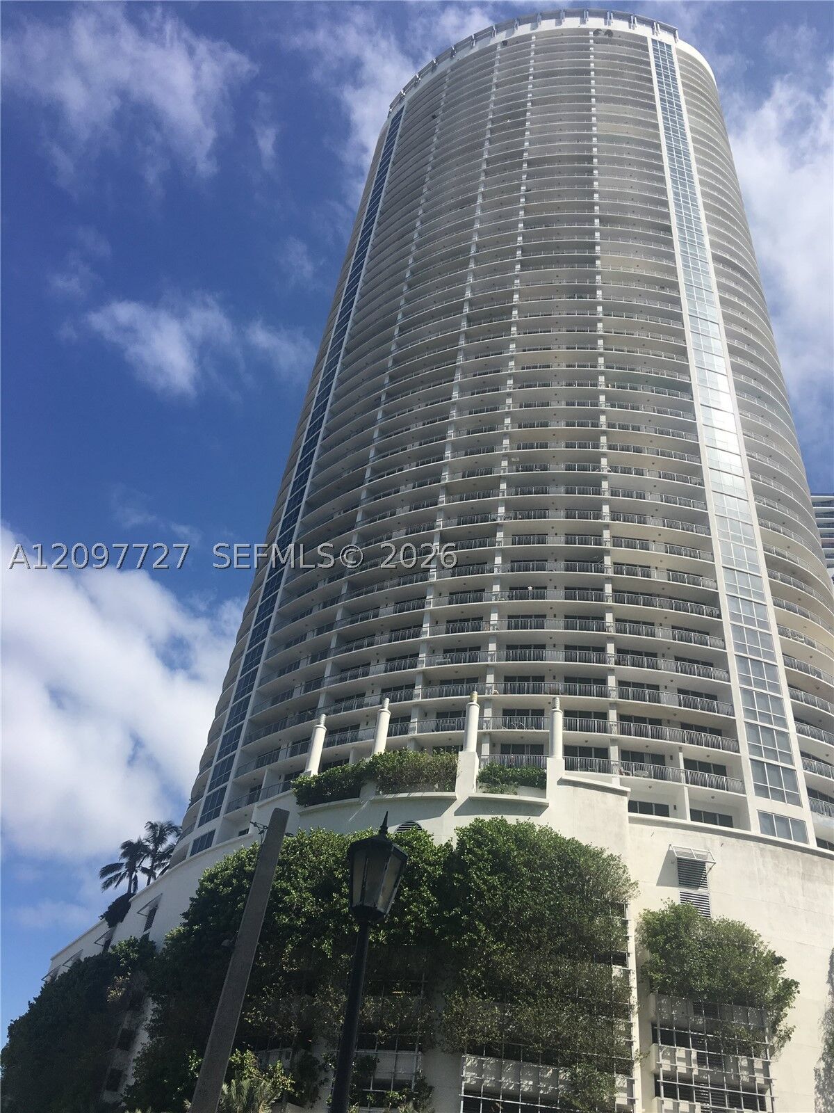 Property Photo: 1750 N Bayshore Dr 2408 FL 33132
