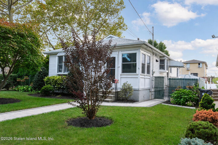 Property Photo: 476 Decatur Avenue NY 10314