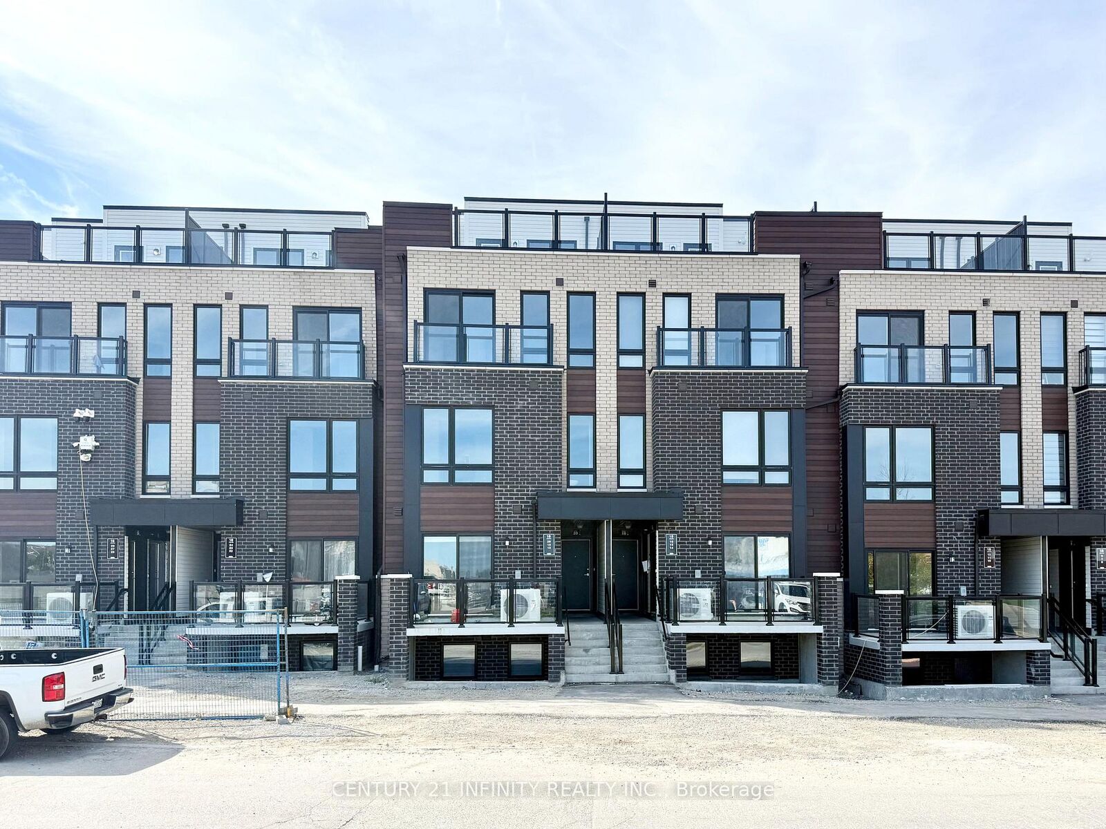 Property Photo:  10 Liben Way 26  ON M1B 0E8 