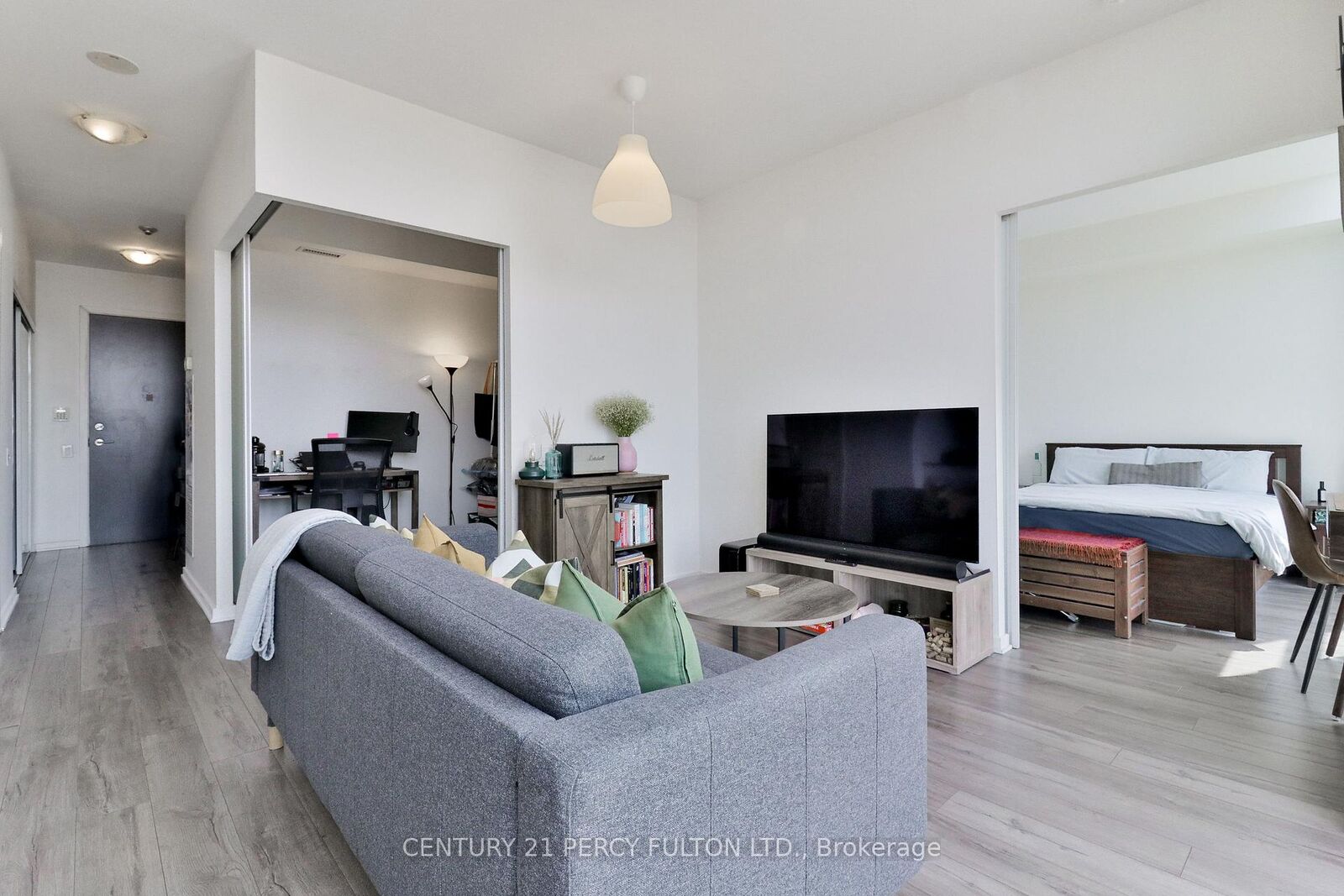 Property Photo:  105 The Queensway Avenue Ph3505  ON M6S 5B5 