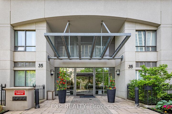 Property Photo:  35 Hollywood Avenue 311  ON M2N 0A9 