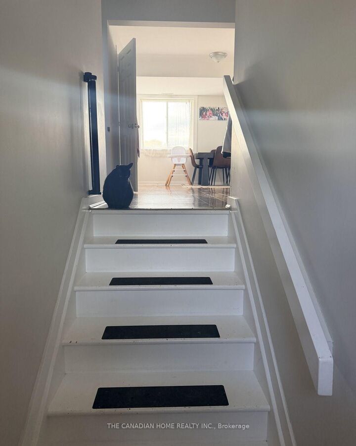 Property Photo:  220 Erie Street 216  ON L3K 0A6 