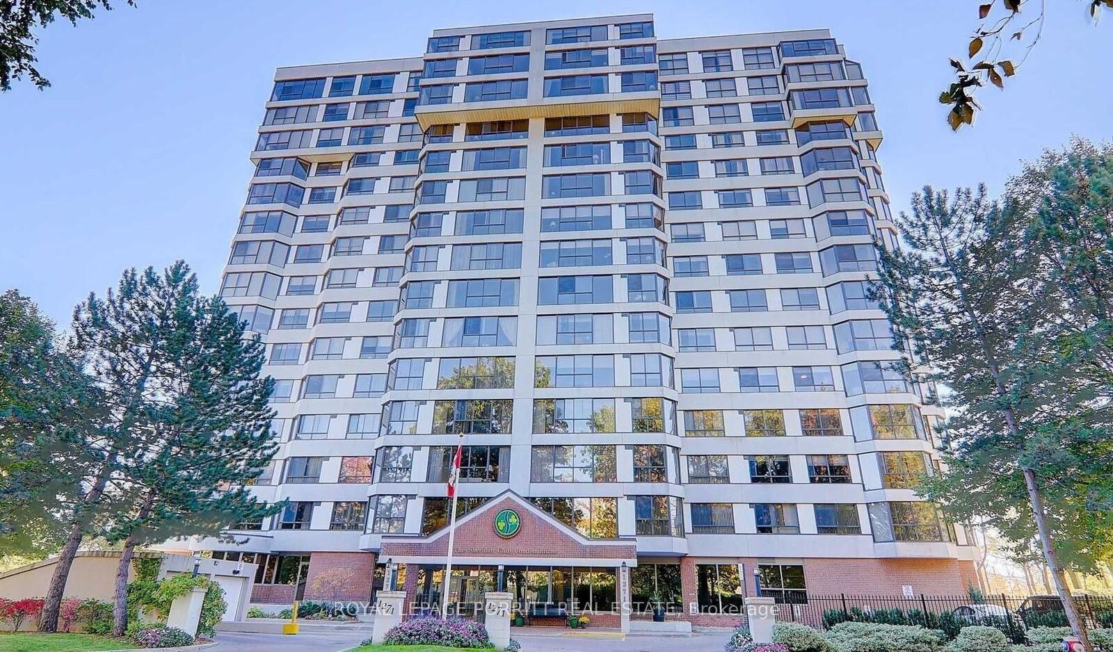 Property Photo: 1271 Walden Circle 508 ON L5J 4R4