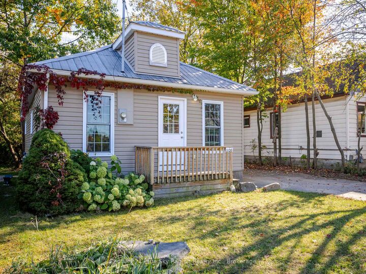 Property Photo: 1133 Franklin Street ON P1B 2L9