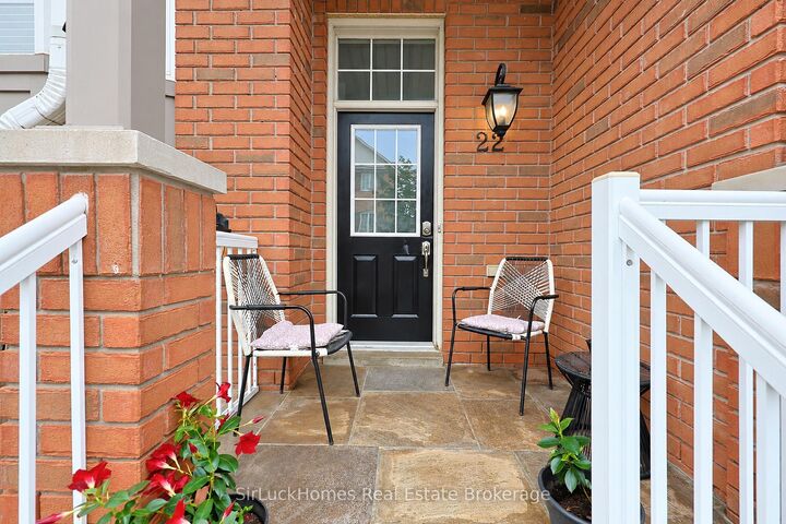 Property Photo:  250 Richvale Drive S 22  ON L6Z 4W2 