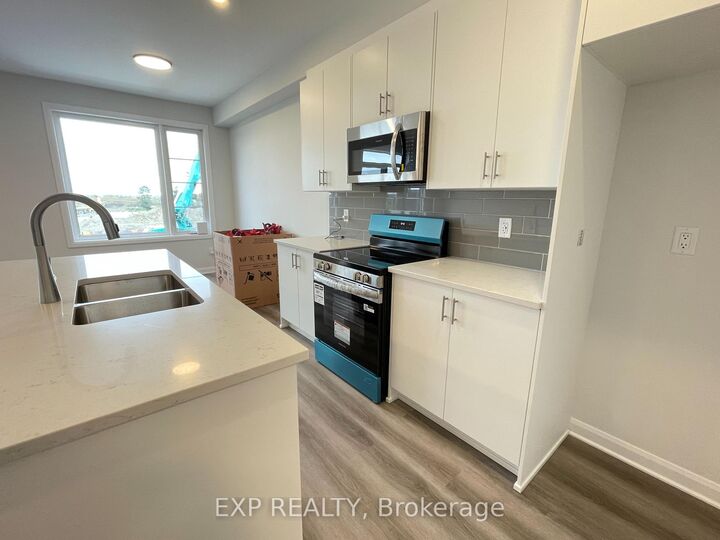 Property Photo:  905 Jack Dalgity Street  ON K0A 1A0 