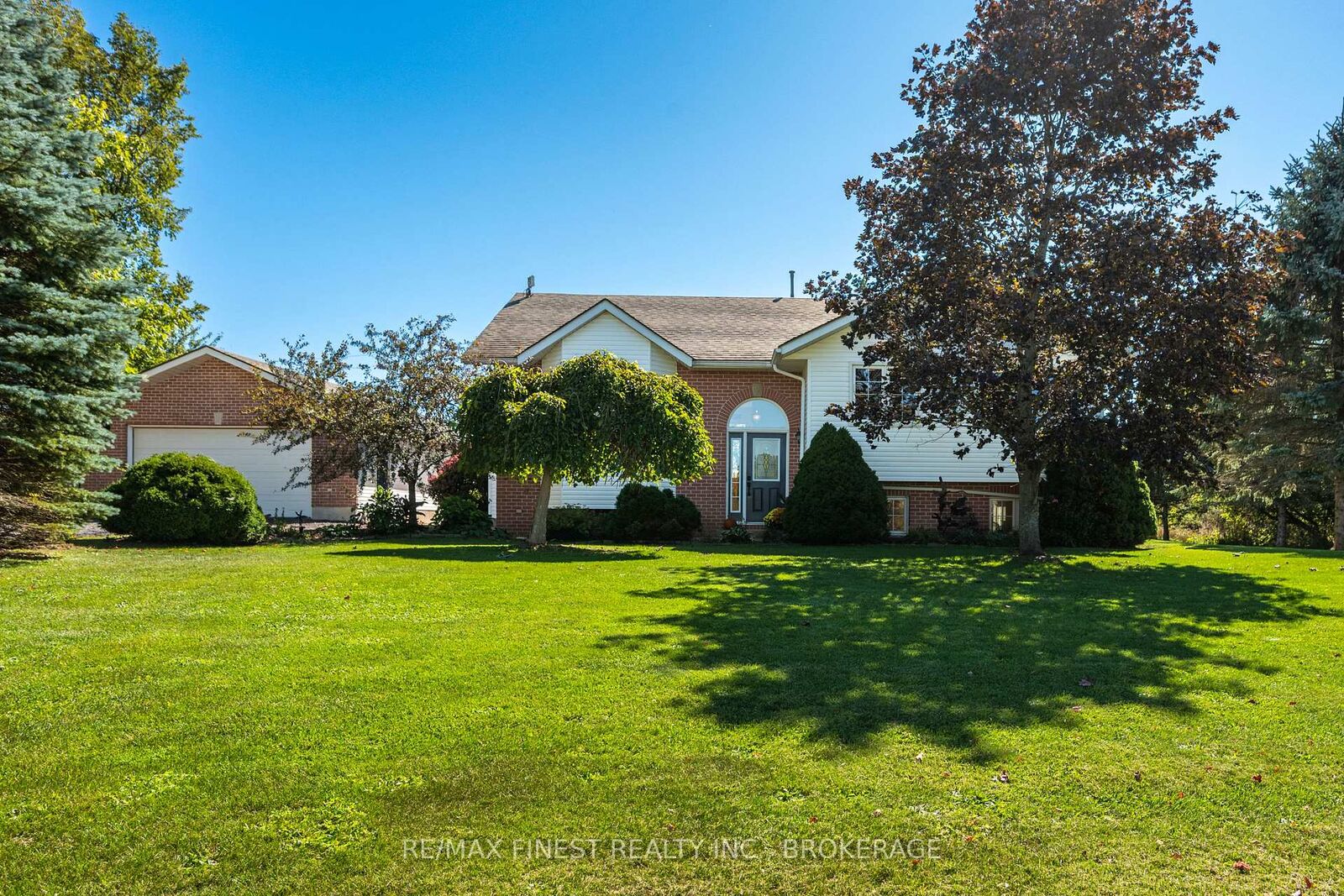 Photo de la propriété:  2442 Keeley Road  ON K0H 2T0 