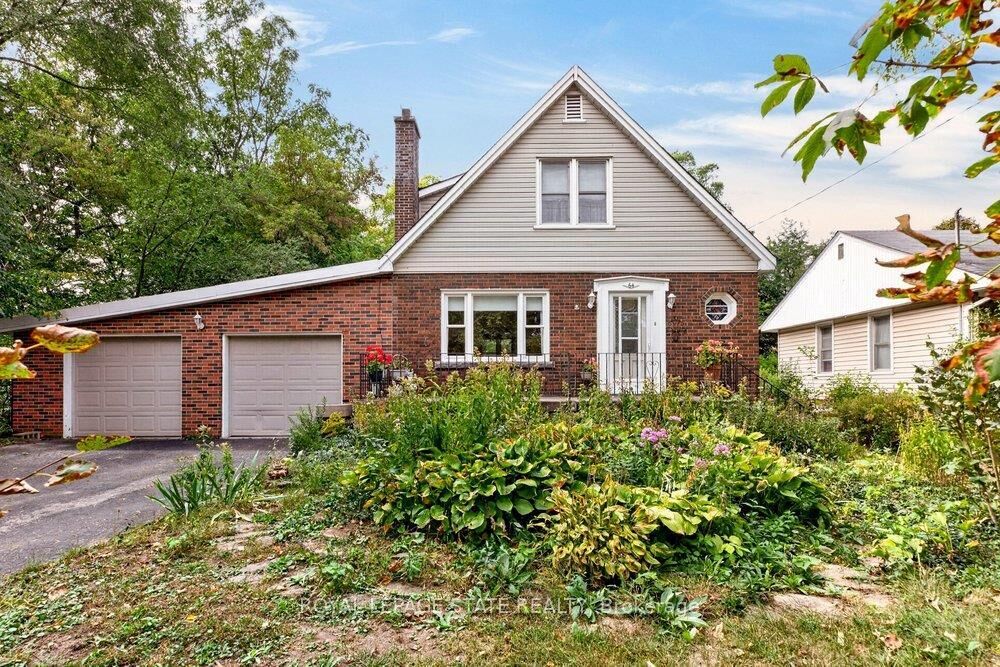 Photo de la propriété:  64 Tweedsmuir Avenue  ON L9H 4H5 
