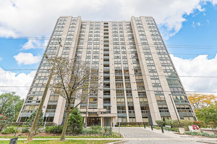 Property Photo:  5 Kenneth Avenue 907  ON M2N 6M7 
