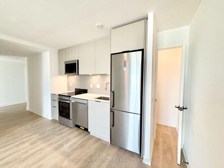 Property Photo: 1 Vine Avenue 415 ON M6P 0C8